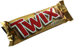 Шоколадный батончик Twix молочный, 55г